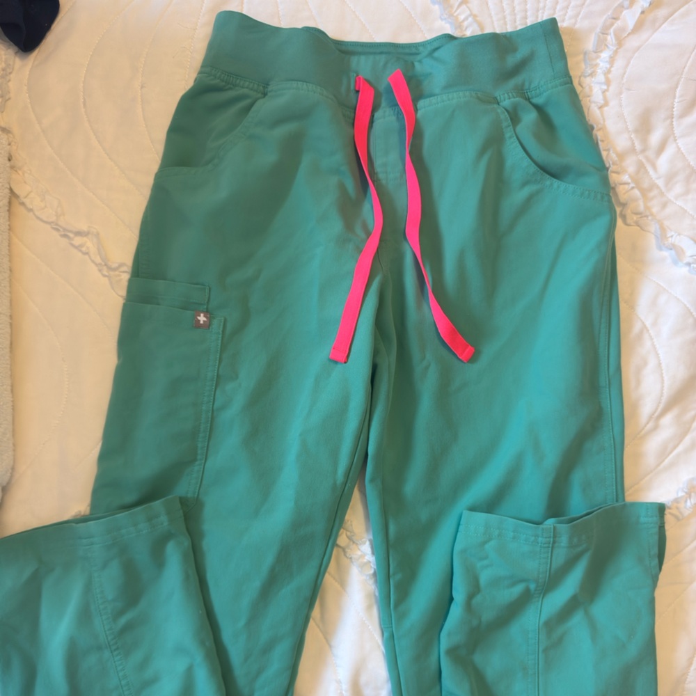 Figs Mint Green Women's Scrub set